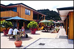 BAY ADVENTURER APARTMENTS & BACKPACKER RESORT - Paihia